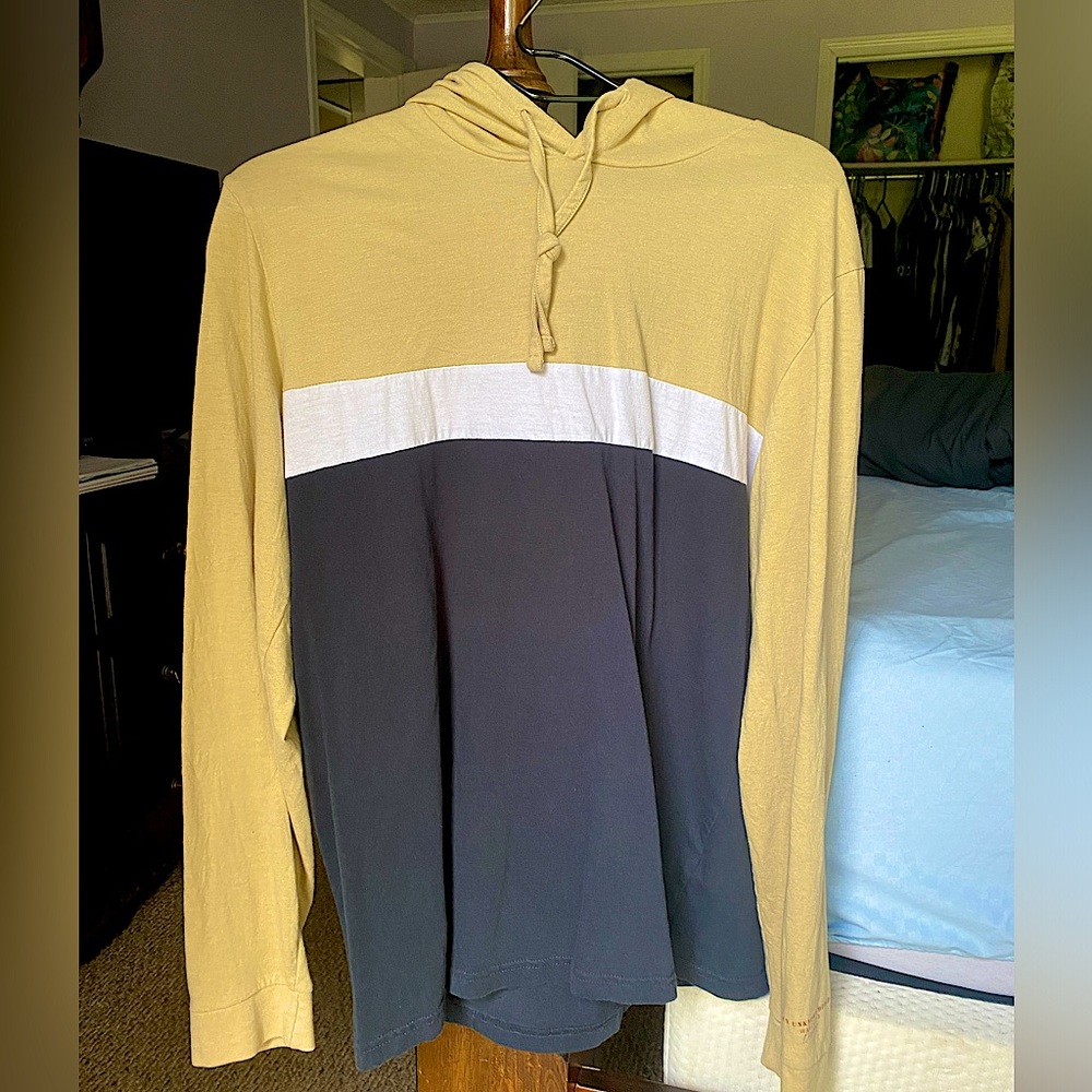 Men’s Large hooded long shirt shirt